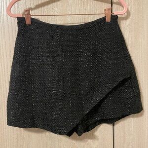 DO+BE Black Mettalic Skort Size M